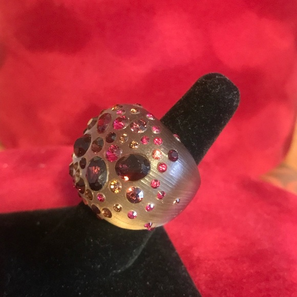 Alexis Bittar Mocha Lucite with Red Crystals Statement Ring. Sz 7 good condition